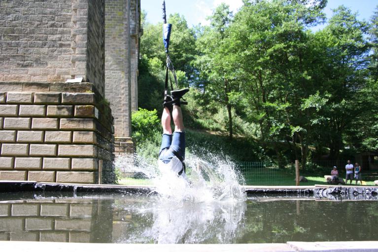 Saut à l'élastique Viaduc de Claudon.